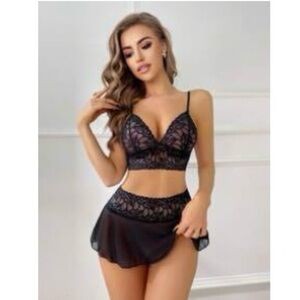 Elegant Black Lace Lingerie Set